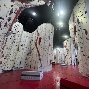 materassino di caduta per parete d'arrampicata per interni 1