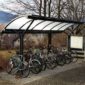pensilina per biciclette con copertura in policarbonato