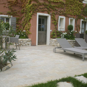pavé in pietra naturale 1