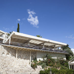 pergola addossata