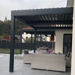 pergola addossata