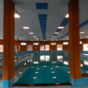 piscina interrata / in calcestruzzo / da esterno / di riabilitazione