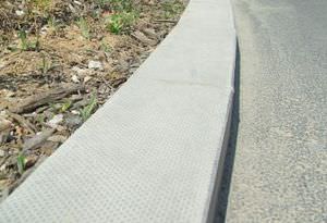 bordura per marciapiede / in calcestruzzo / rettangolare