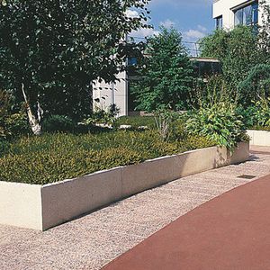 bordura da giardino / in calcestruzzo / lineare