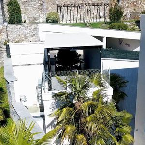 ascensore per auto idraulico