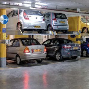 sistema di parcheggio con piattaforma
