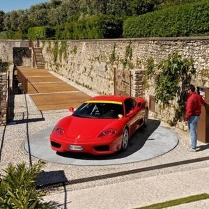 piattaforma di parcheggio girevole