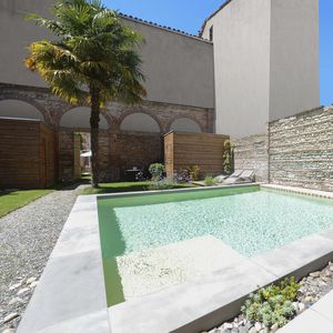 bordo di piscina in calcestruzzo