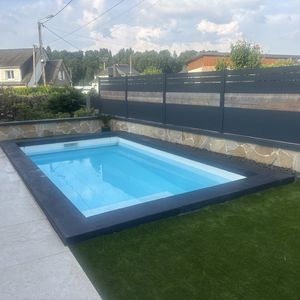 bordo di piscina in calcestruzzo