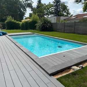 bordo di piscina in calcestruzzo