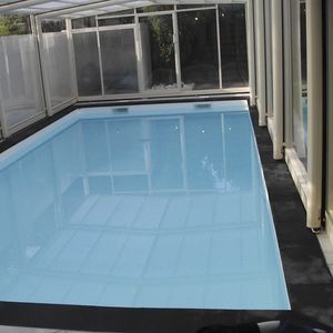 bordo di piscina in calcestruzzo