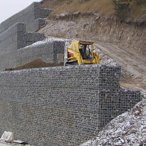 muro di contenimento in pietra