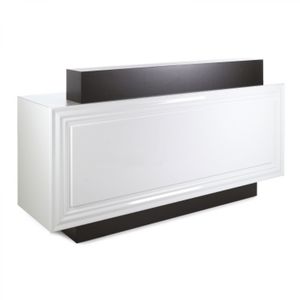 banco reception in laminato