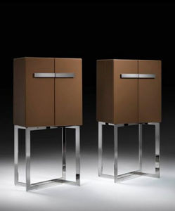 credenza con piedi alti / moderna / in legno
