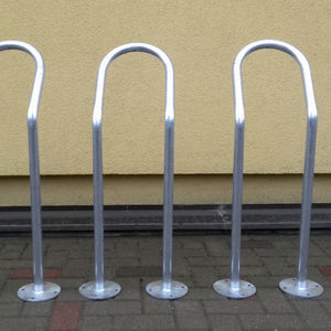 rastrelliera per biciclette a pavimento 1
