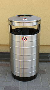pattumiera pubblica