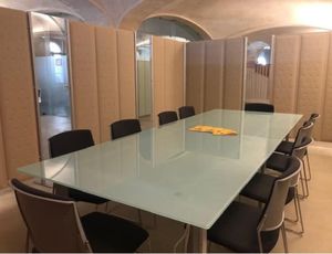 separatore di spazi in tessuto acustico
