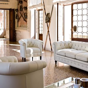 divano chesterfield / in pelle / per hotel / 3 posti