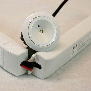 illuminazione di emergenza da soffitto