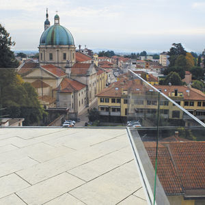 profilo in alluminio estruso