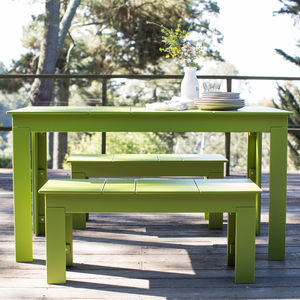 panca da giardino contemporanea