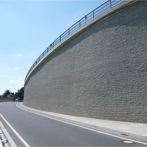 muro di contenimento in calcestruzzo