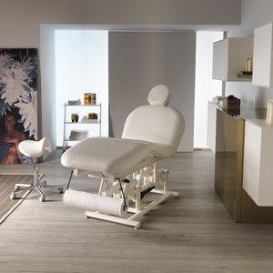 lettino per massaggi elettrico 1