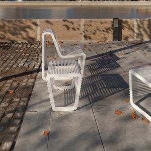 sgabello contemporaneo