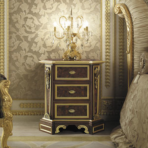 comodino classico