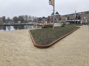 fioriera in corten
