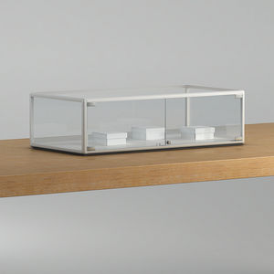 vetrina contemporanea 1