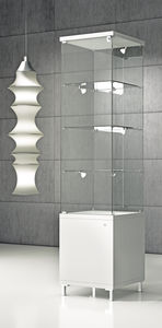 vetrina contemporanea 1
