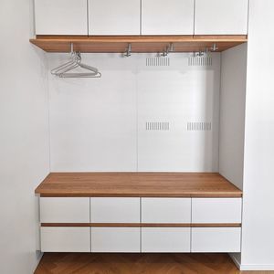 appendiabiti da parete contemporaneo 1