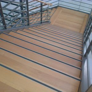 profilo per gradini in alluminio