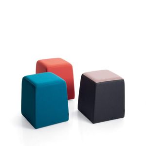 pouf moderno