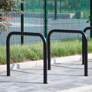 rastrelliera per biciclette a pavimento