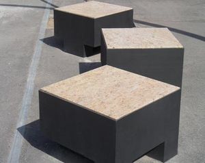 sgabello contemporaneo