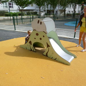scivolo dritto / per parco giochi / in acciaio inossidabile