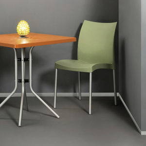sedia contemporanea 1