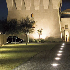 luce da incasso a pavimento 1