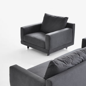 poltrona contemporanea