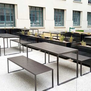 tavolo da picnic contemporaneo 1