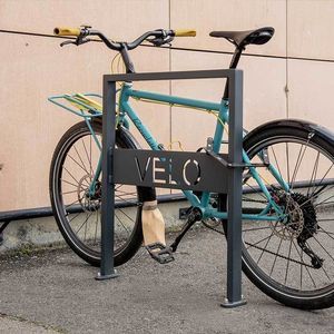 poggia-biciclette a pavimento