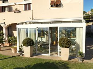 veranda in acciaio galvanizzato