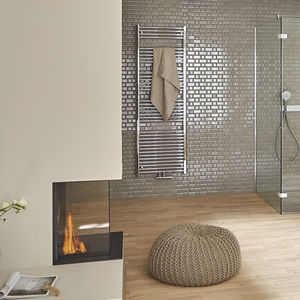 scaldasalviette ad acqua calda