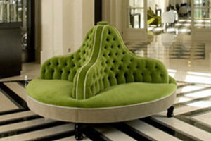divanetto imbottito chesterfield