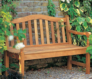 panca da giardino classica
