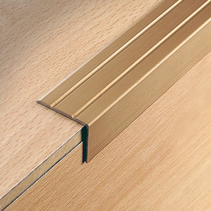 profilo per gradini in alluminio