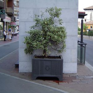 fioriera in acciaio inossidabile / in ghisa / in fibra di vetro / rettangolare