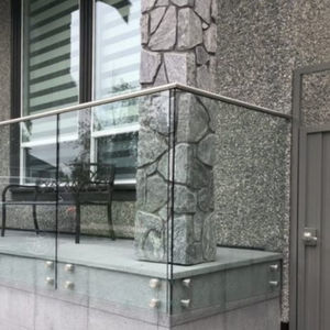 balcone pannelli in vetro